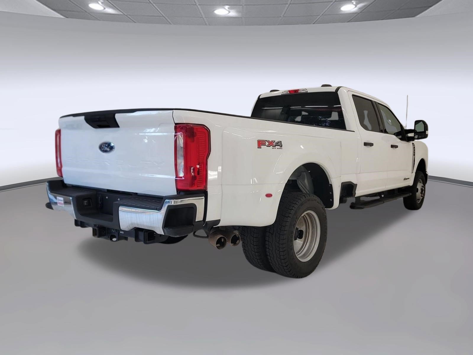 Certified 2025 Ford F350 XLT w/ FX4 Off-Road Package AWD/4WD image 7