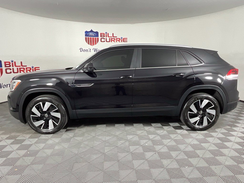Used 2024 Volkswagen Atlas Cross Sport SE FWD image 6