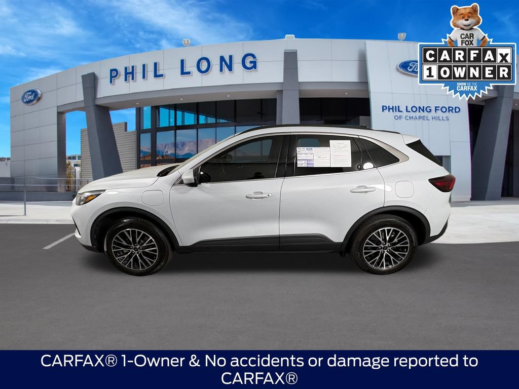Certified 2025 Ford Escape SE FWD image 2