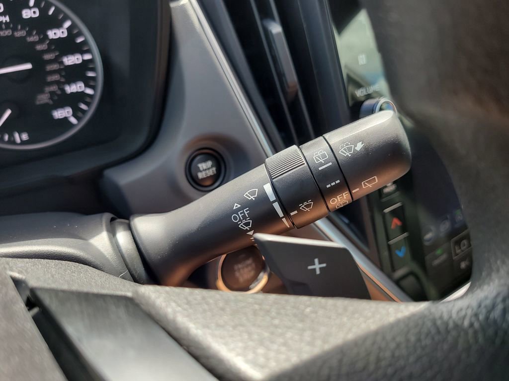 Used 2025 Subaru Crosstrek 2.0i Premium image 27