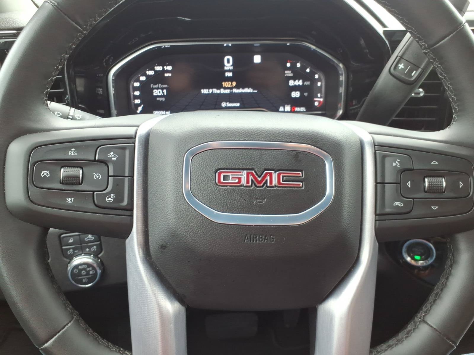 Used 2025 GMC Sierra 1500 SLT AWD/4WD image 18