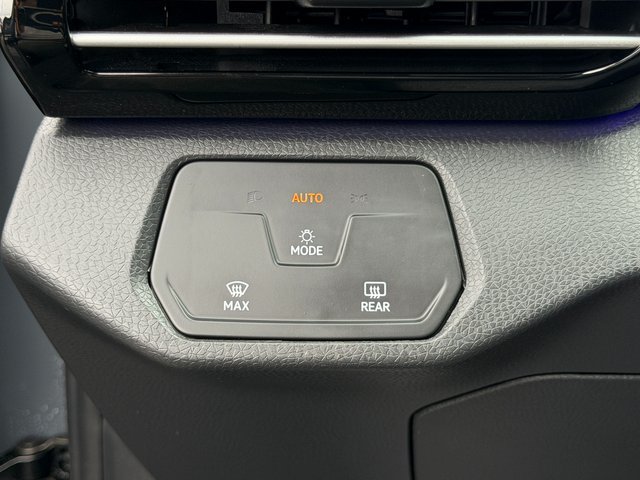 Used 2024 Volkswagen ID.4 2WD image 21