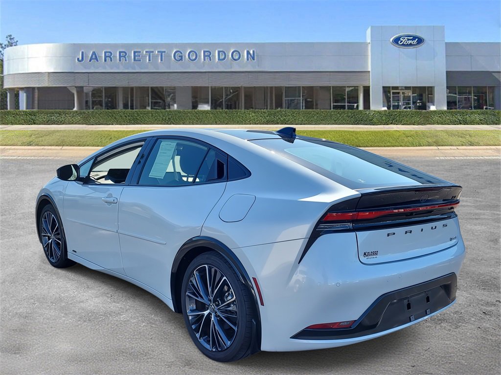 Used 2026 Toyota Prius XLE image 3