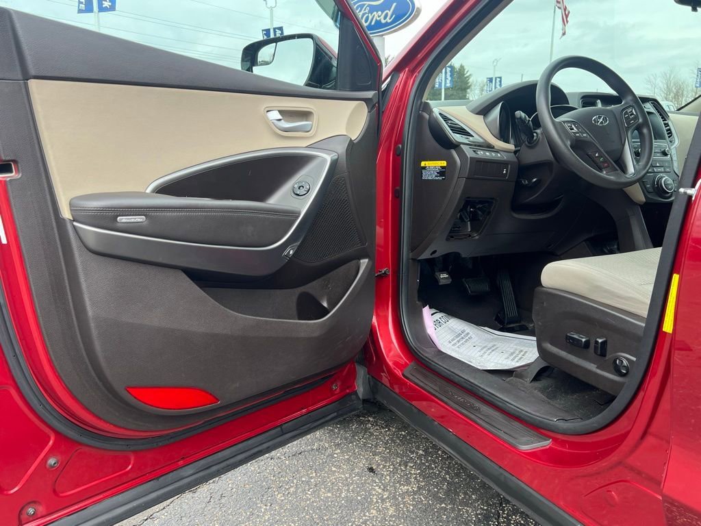 Used 2018 Hyundai Santa Fe Sport w/ 2.4L Value Package 02 AWD/4WD image 16