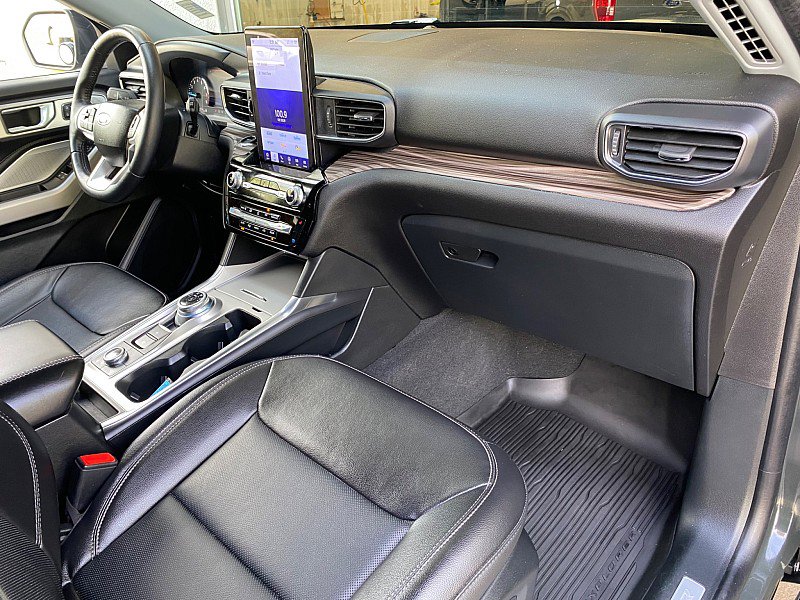 Certified 2023 Ford Explorer Limited w/ Limited Technology Package AWD/4WD image 28