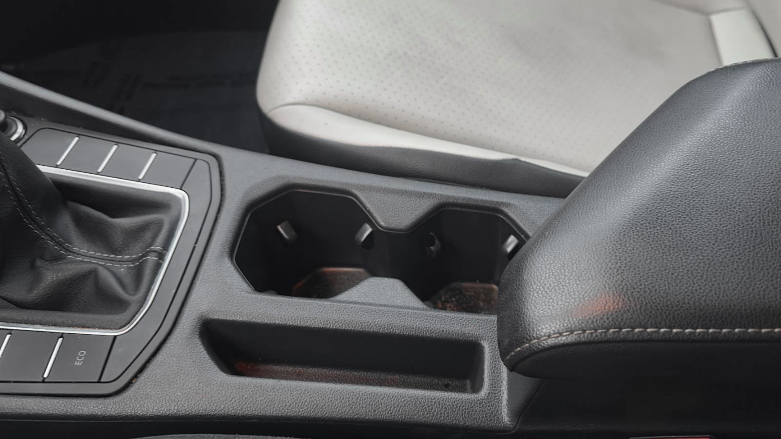 Used 2021 Volkswagen Jetta R-Line image 14