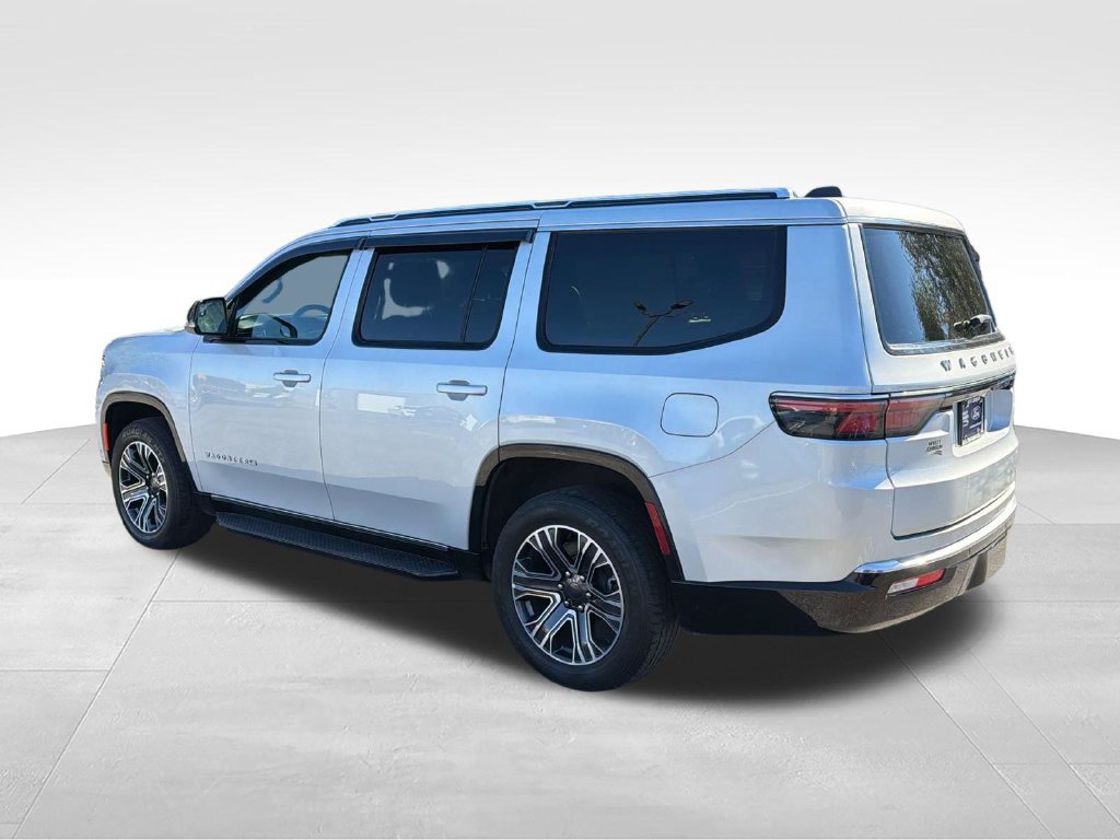 Used 2024 Jeep Wagoneer Series II AWD/4WD image 6