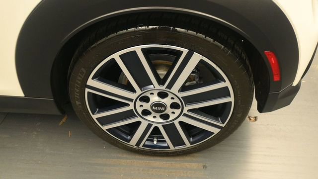 Used 2024 MINI Cooper S FWD image 9