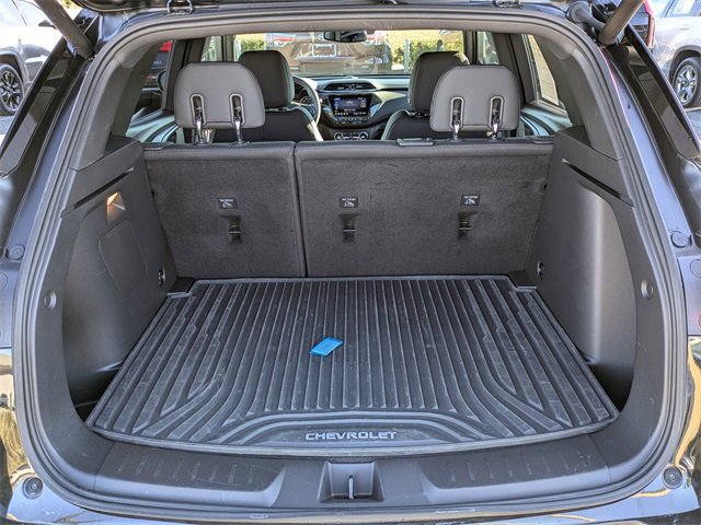 Used 2023 Chevrolet TrailBlazer RS w/ Sun and Liftgate Package image 12