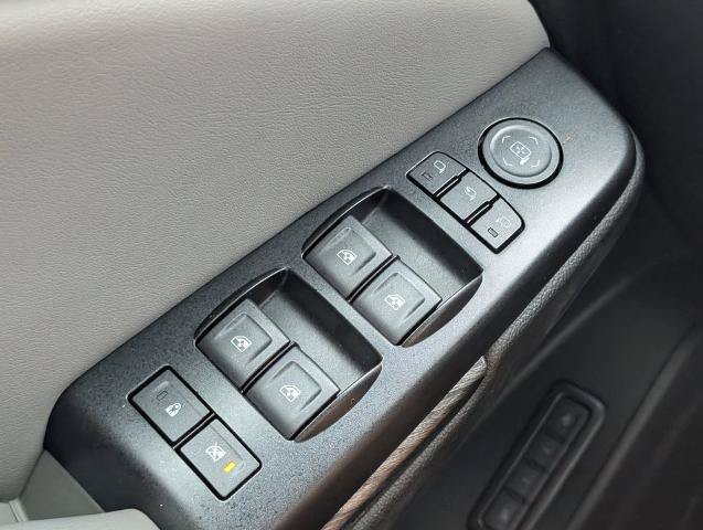 Used 2019 Chevrolet Tahoe LT w/ Luxury Package RWD image 15