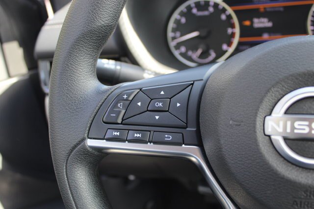 Used 2024 Nissan Sentra SV FWD image 30