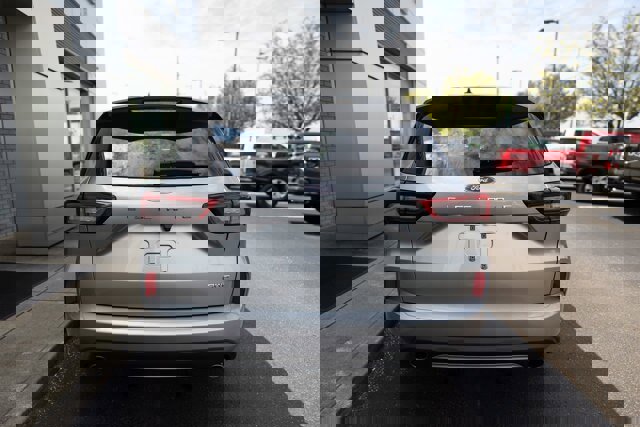 Certified 2023 Ford Escape ST-Line Select image 3