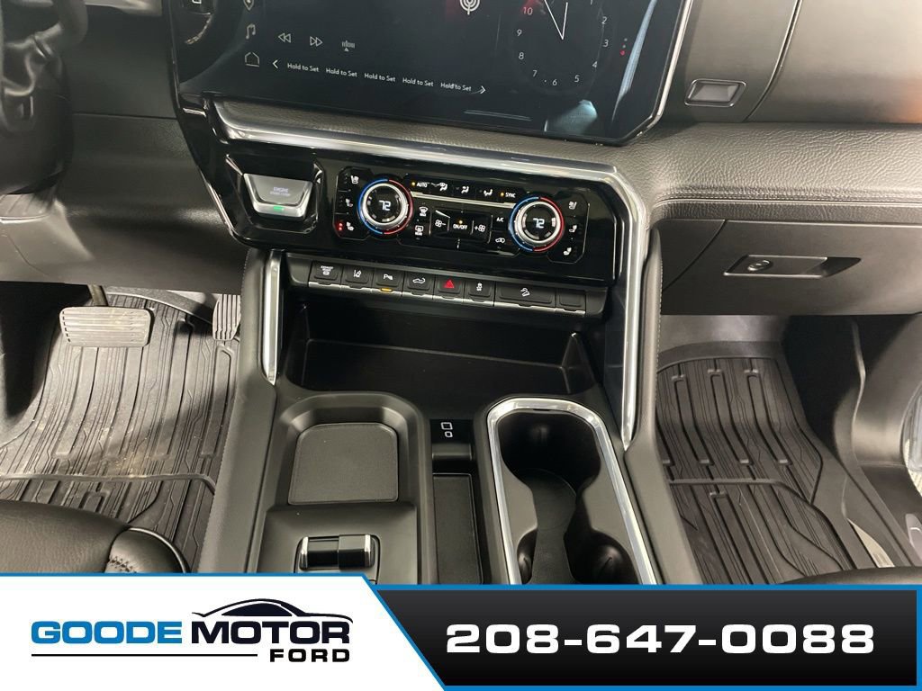 Used 2024 GMC Sierra 3500 Denali w/ Denali Reserve Package image 18