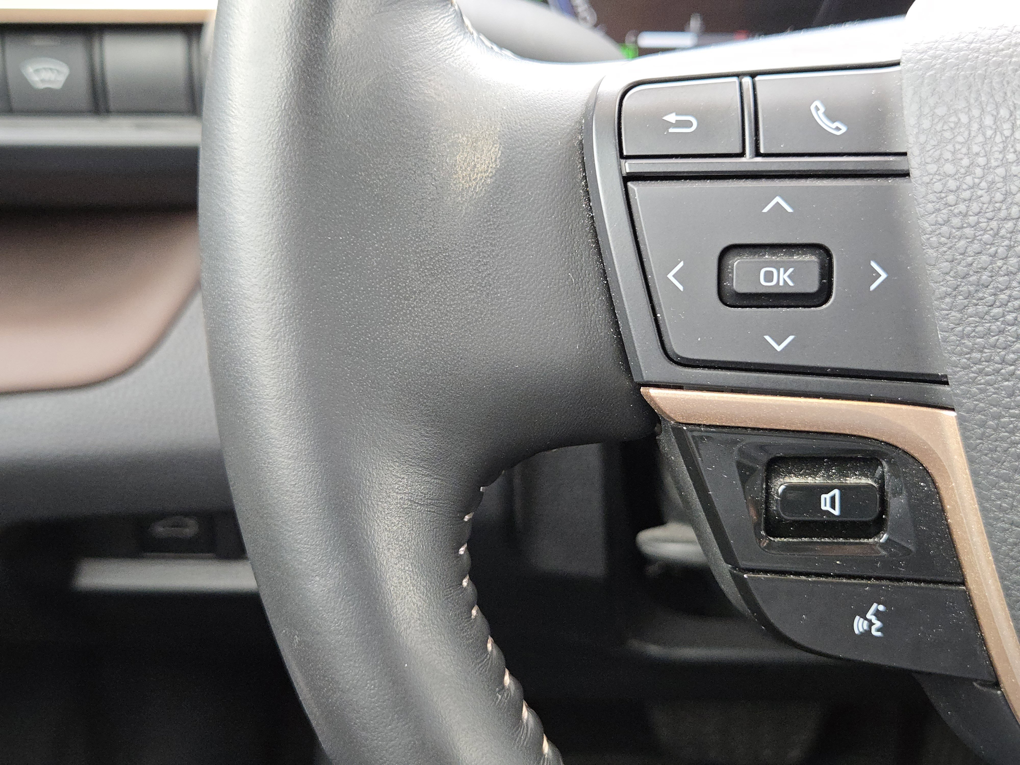 Used 2024 Toyota Crown AWD/4WD image 27