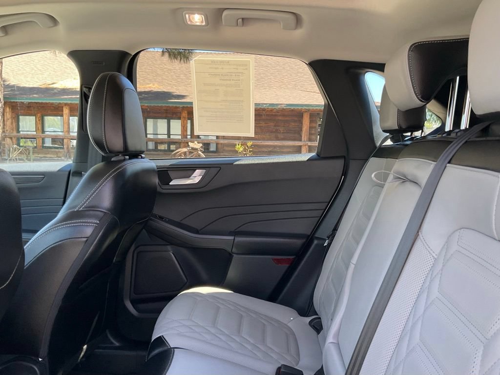Certified 2024 Ford Escape SE w/ PHEV Premium Package FWD image 21