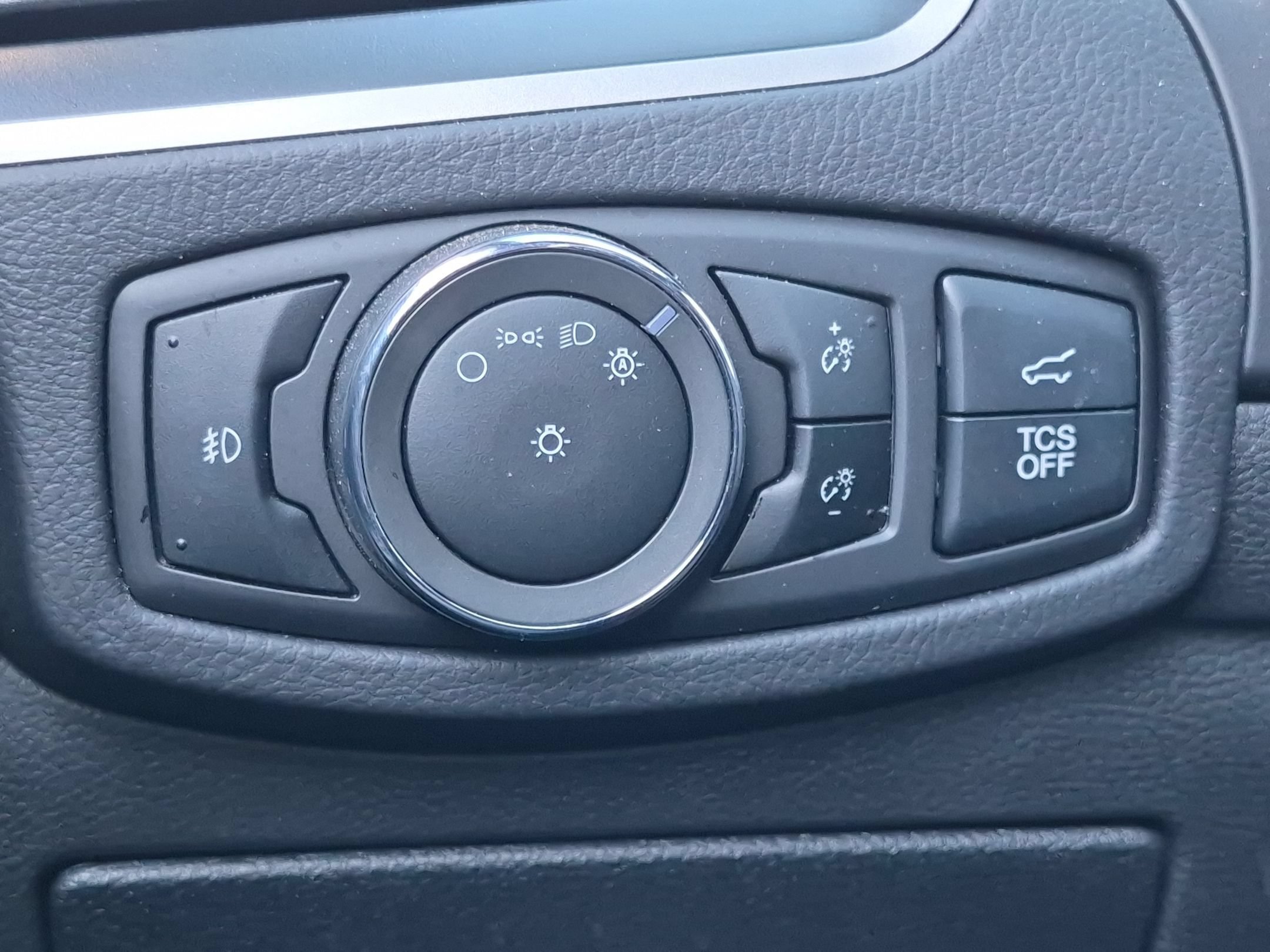 Certified 2024 Ford Edge ST-Line AWD/4WD image 15