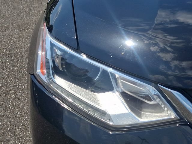 Used 2019 Chevrolet Traverse LT FWD image 9