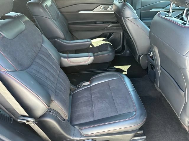 Certified 2025 Ford Explorer ST AWD/4WD image 9