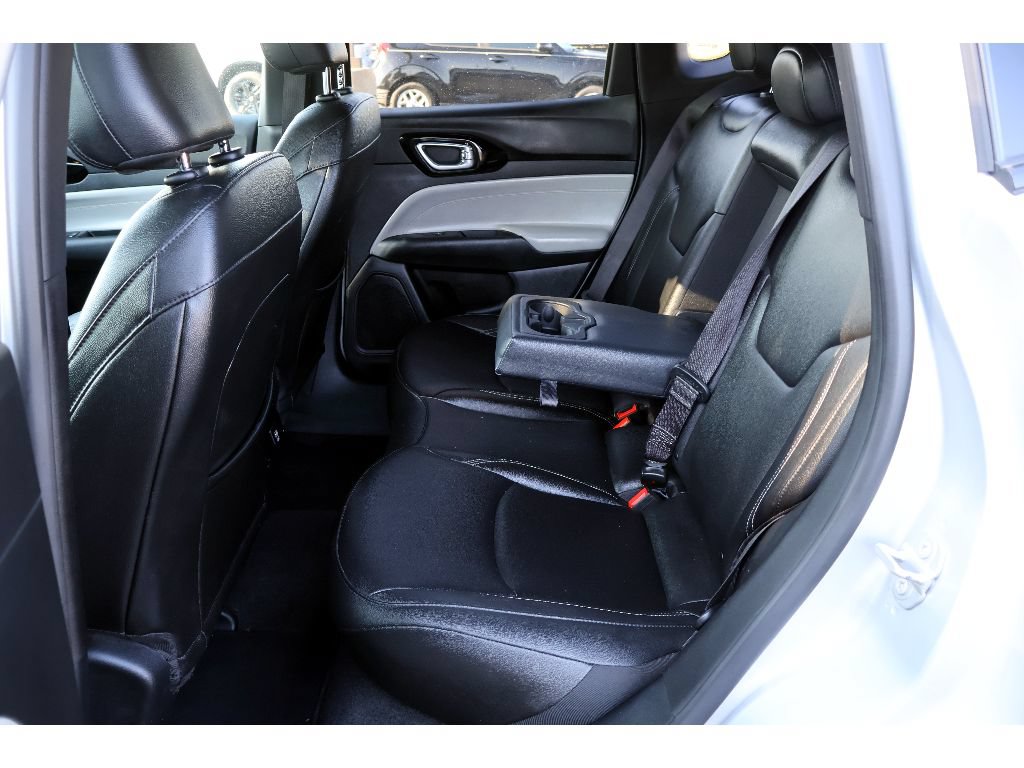 Used 2025 Jeep Compass Limited AWD/4WD image 21