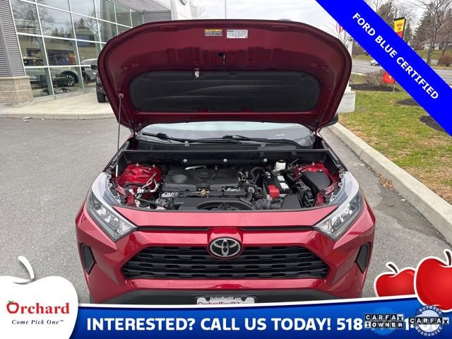 Used 2021 Toyota RAV4 LE image 10