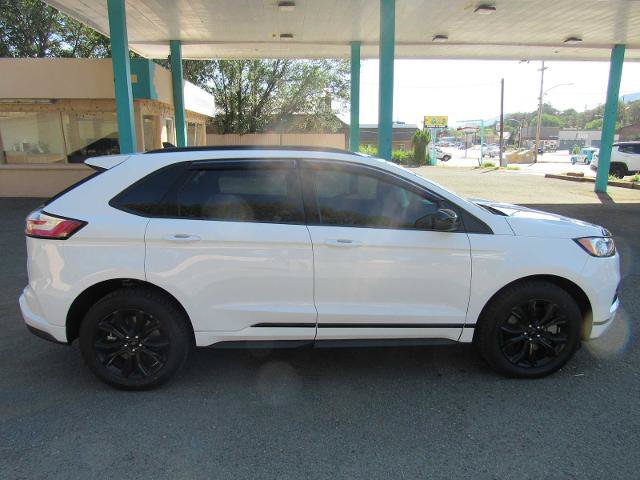Certified 2022 Ford Edge SE w/ Black Appearance Package AWD/4WD image 5