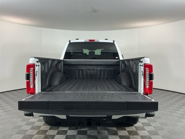 Certified 2025 Ford F350 Lariat w/ Black Appearance Package image 8
