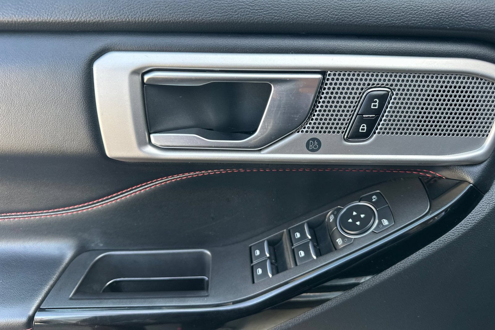 Certified 2023 Ford Explorer ST-Line w/ Class IV Trailer Tow Package RWD image 10