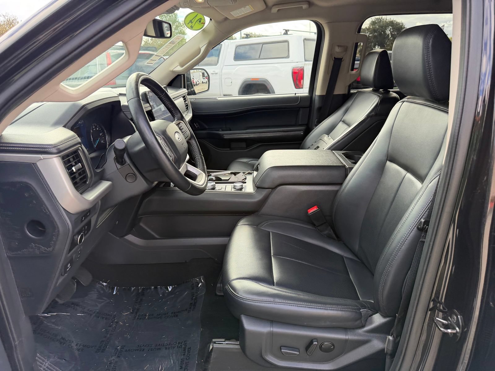 Certified 2024 Ford Expedition XLT AWD/4WD image 10