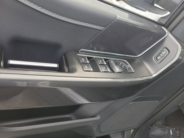 Certified 2022 Ford F150 XLT w/ Equipment Group 302A High image 25