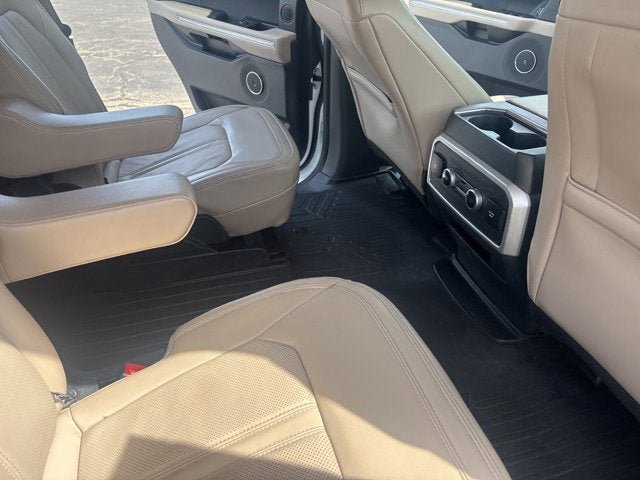 Certified 2022 Ford Expedition Limited AWD/4WD image 10