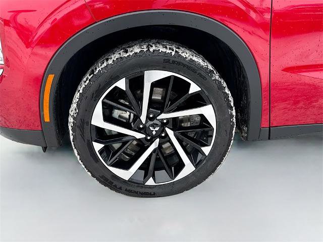 Used 2023 Mitsubishi Outlander SE image 23