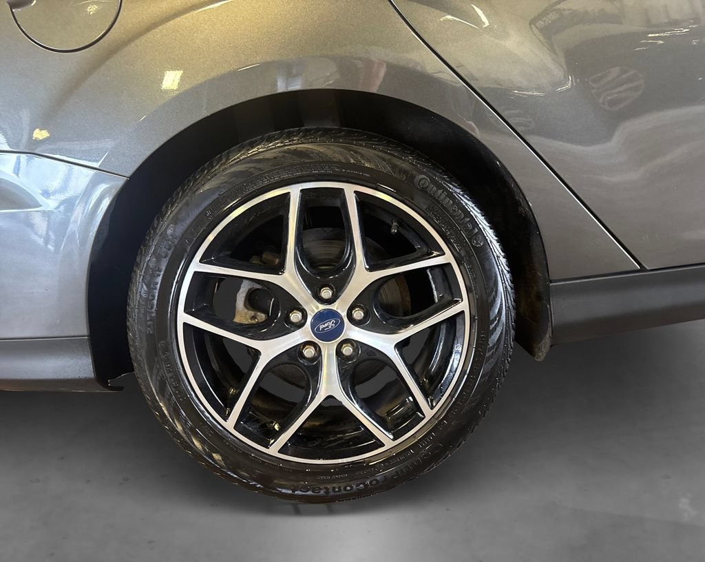 Certified 2018 Ford Focus SEL FWD image 18