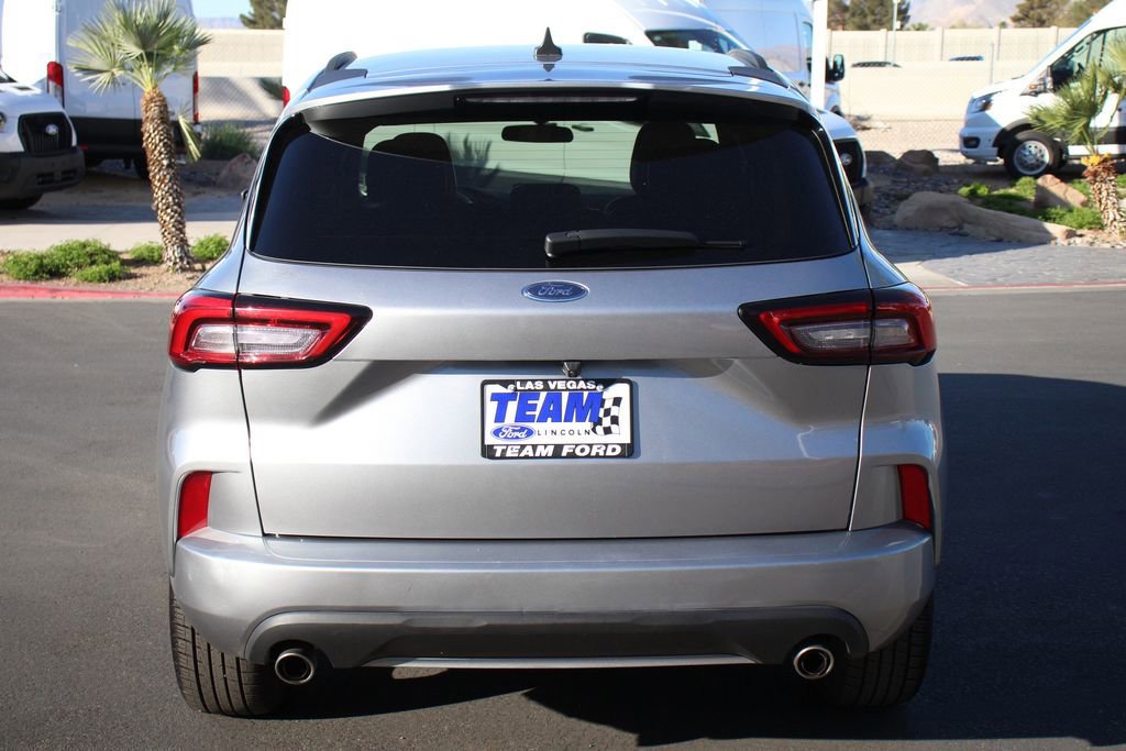 Certified 2023 Ford Escape ST-Line image 6