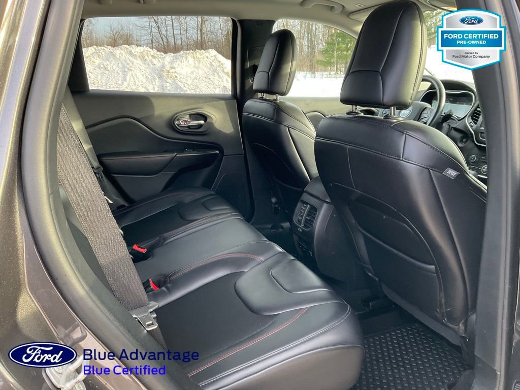 Used 2019 Jeep Cherokee Trailhawk w/ Cold Weather Group image 27