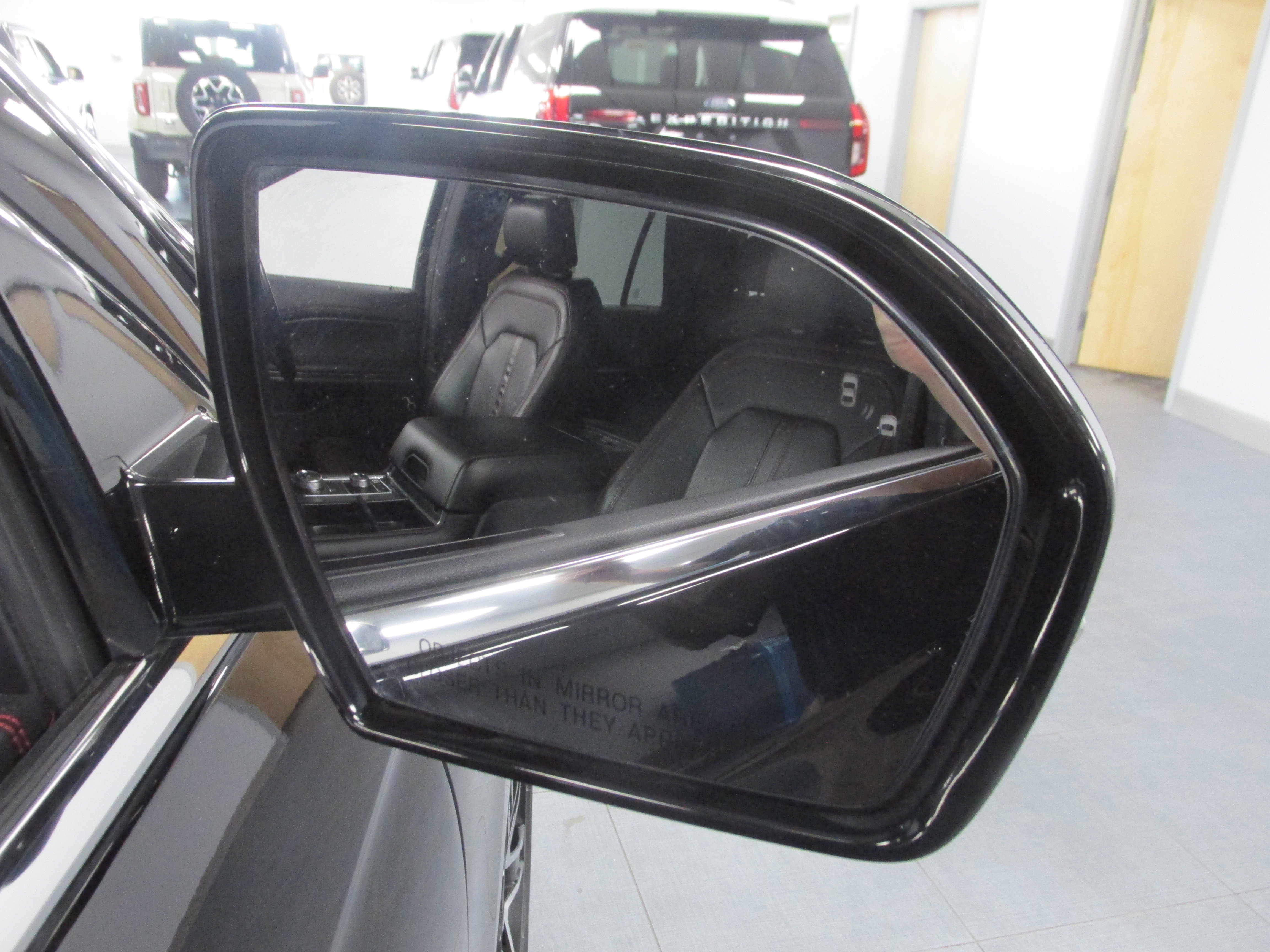 Certified 2020 Ford Expedition Limited w/ Equipment Group 303A image 17