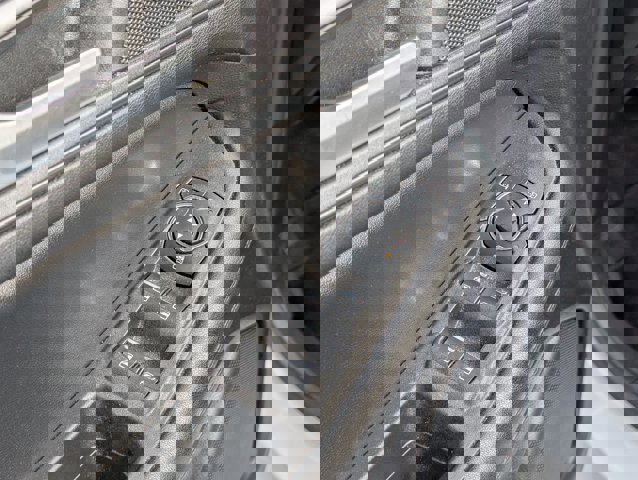 Certified 2020 Ford Edge SE FWD image 17