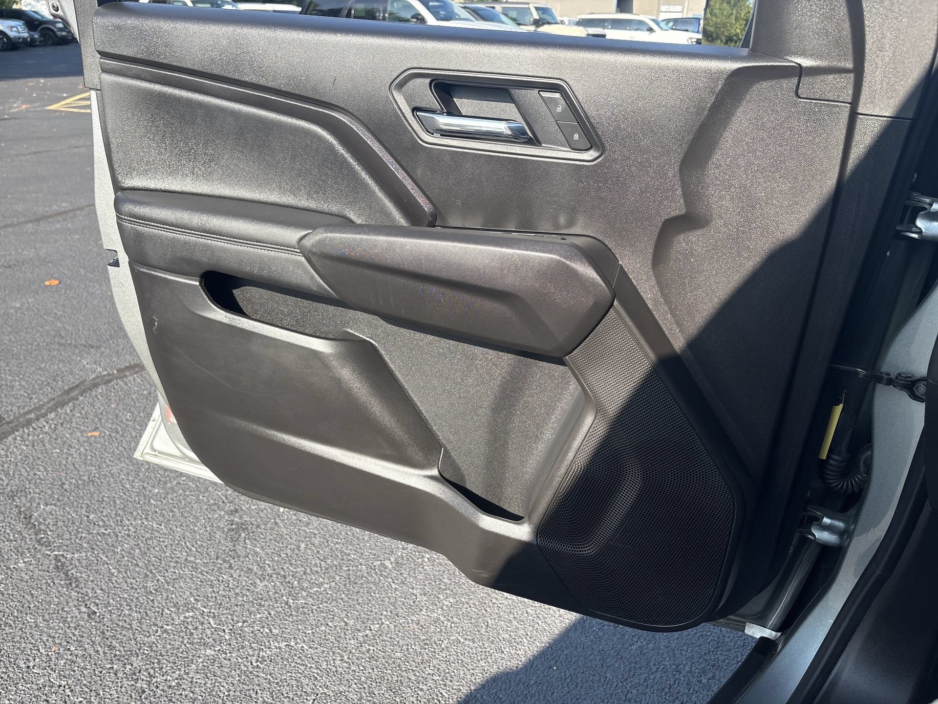 Used 2025 Chevrolet Colorado LT RWD image 13