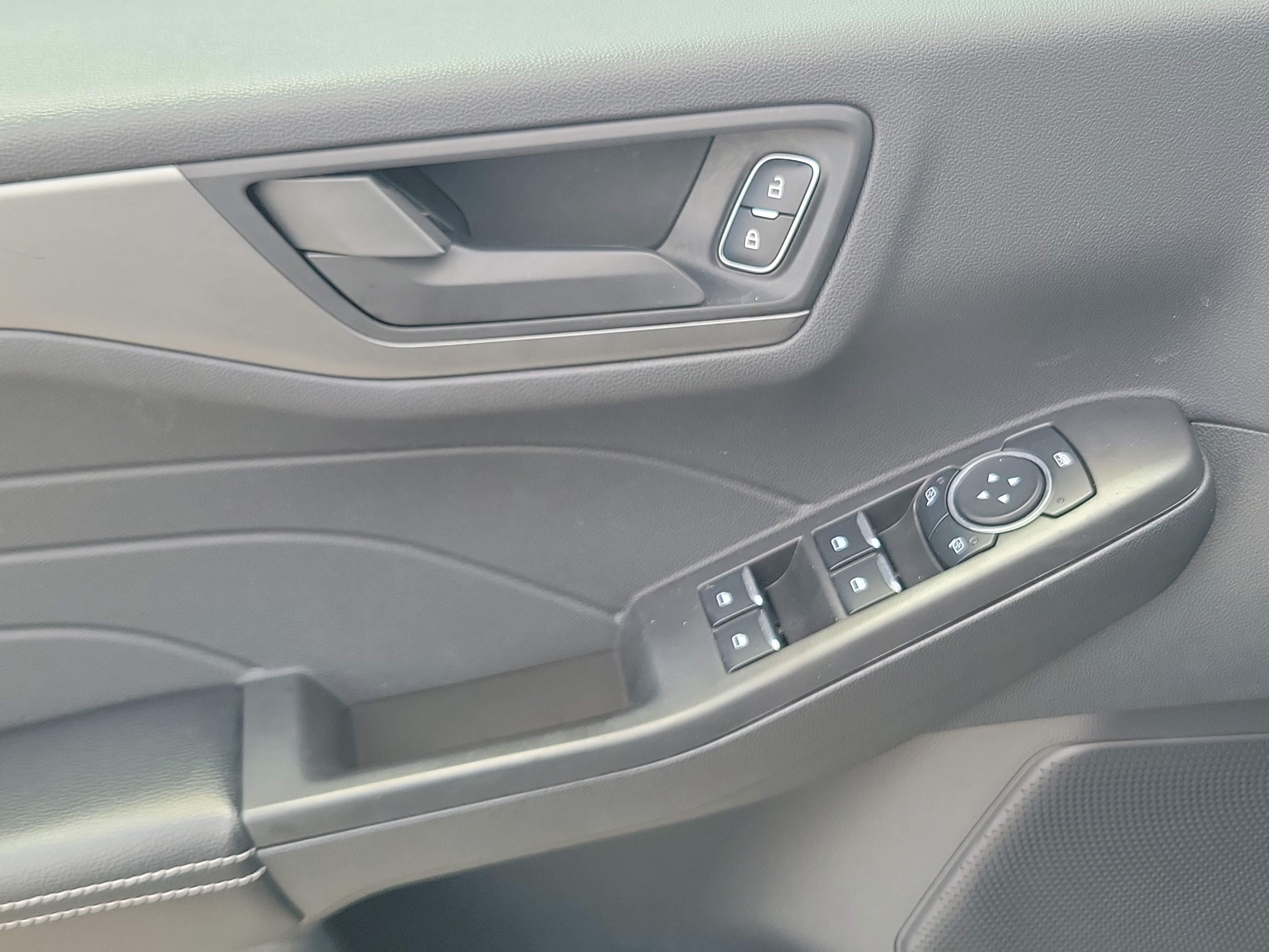 Certified 2025 Ford Escape Active w/ Tech Pack #1 FWD image 26