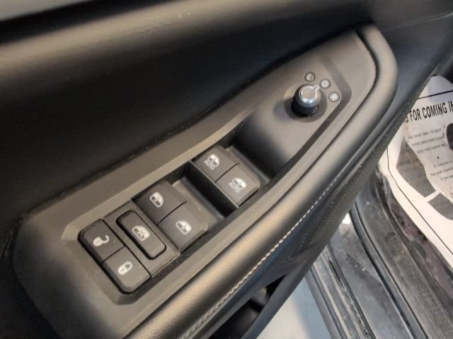 Used 2023 Jeep Grand Cherokee L Limited w/ Luxury Tech Group II AWD/4WD image 15