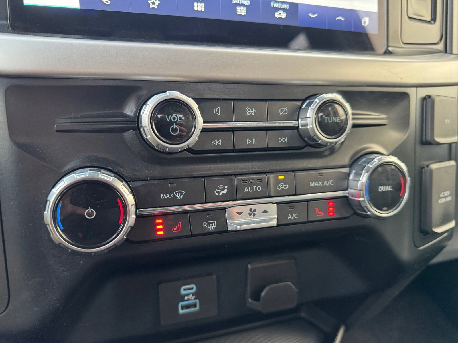 Certified 2022 Ford F150 XLT w/ Equipment Group 302A High image 27