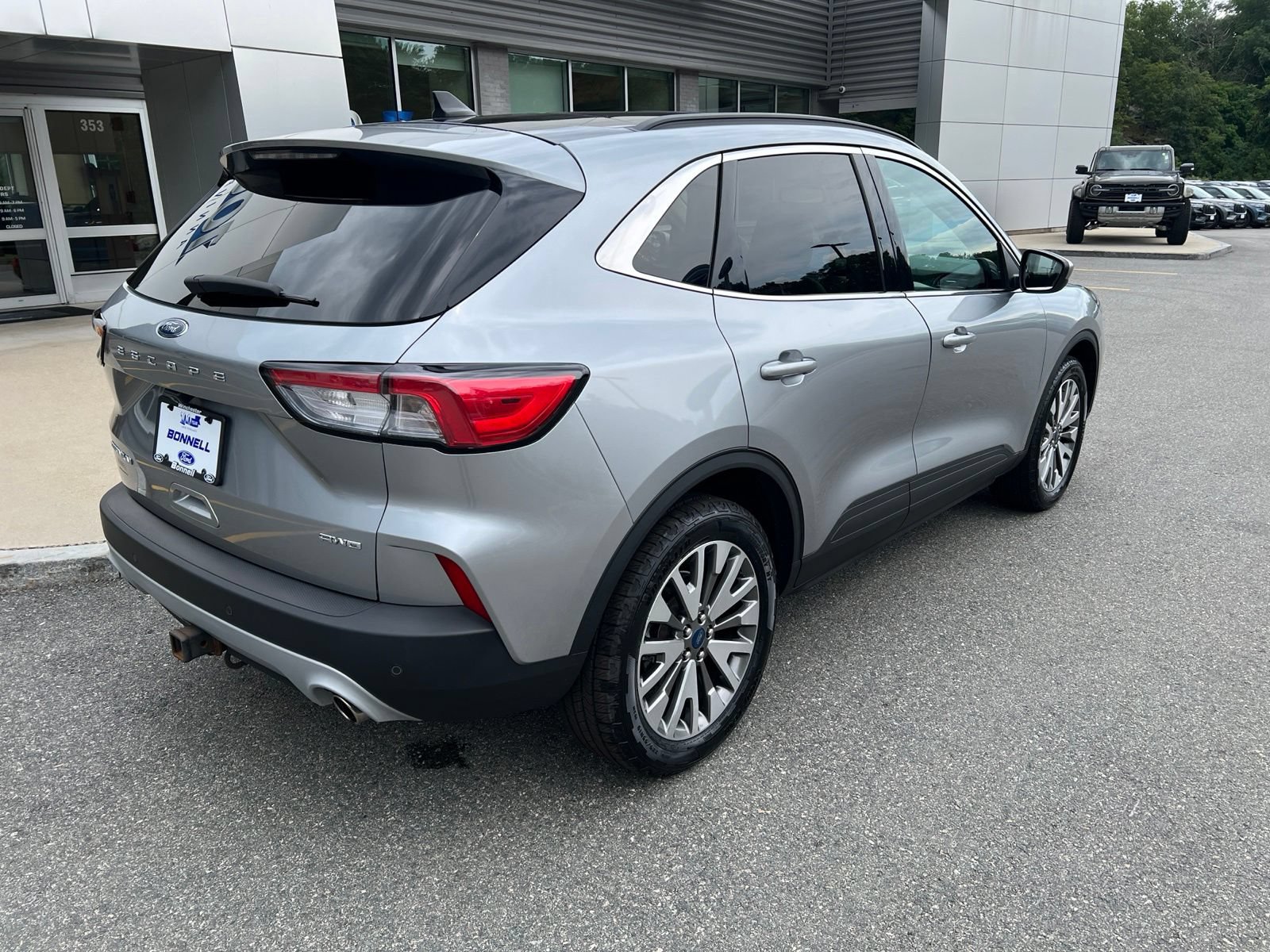 Certified 2022 Ford Escape Titanium w/ Class II Trailer Tow Package AWD/4WD image 6