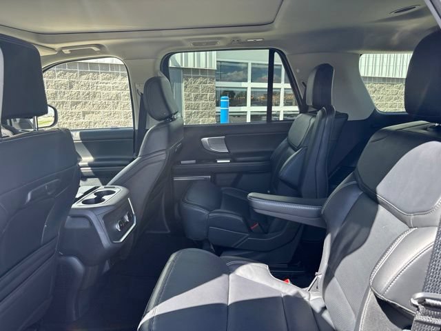 Certified 2025 Ford Expedition Platinum AWD/4WD image 34