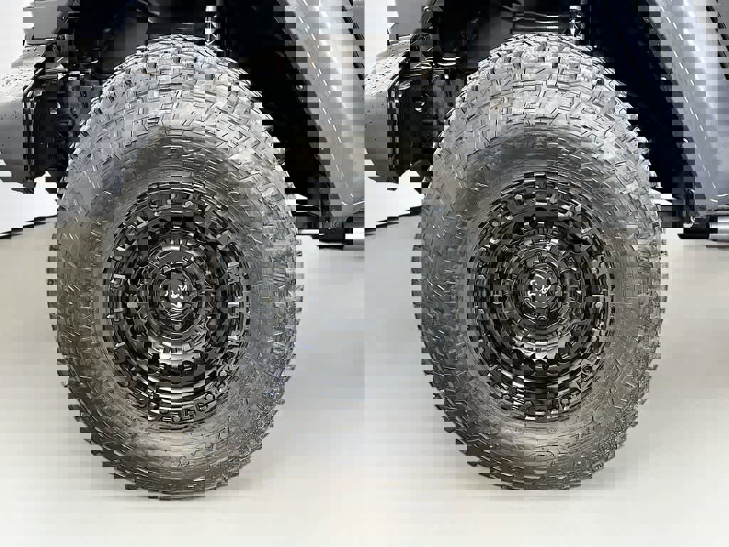 Used 2024 Jeep Wrangler Sport S image 11