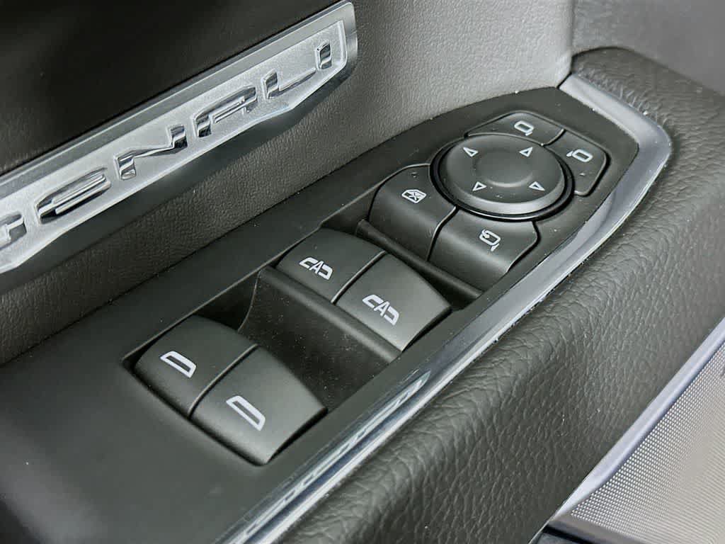 Used 2024 GMC Sierra 1500 Denali AWD/4WD image 30