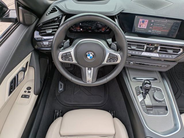 Used 2023 BMW Z4 sDrive30i w/ Premium Package image 16