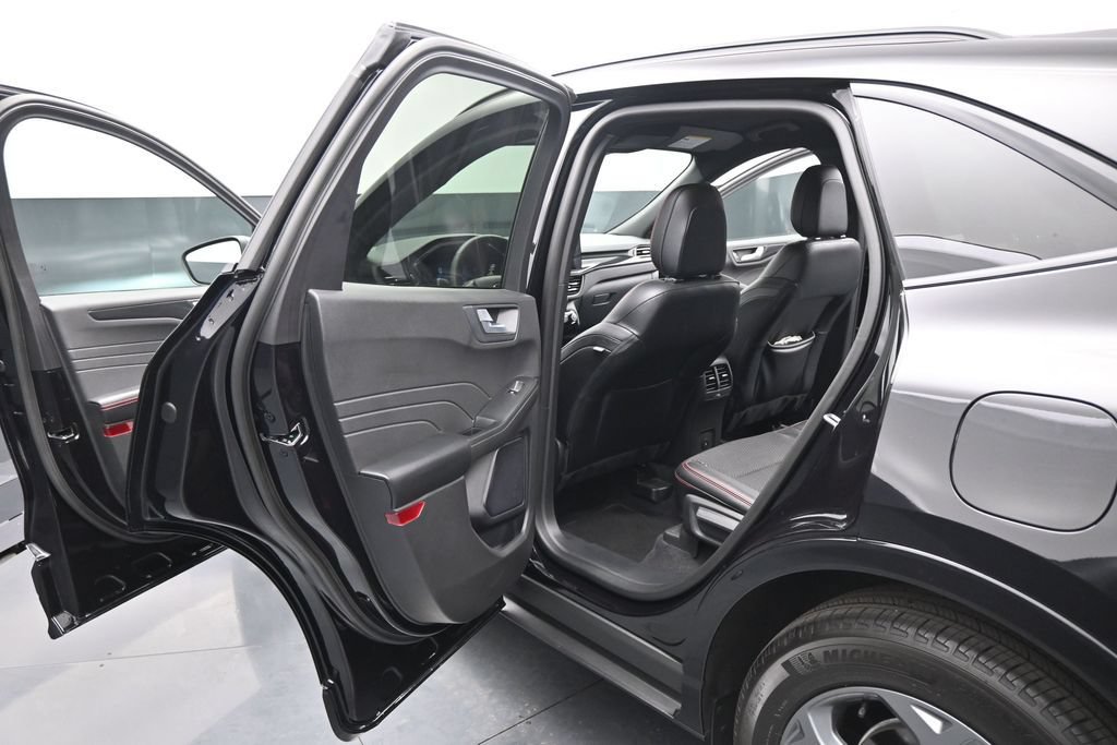 Certified 2023 Ford Escape ST-Line w/ Tech Pack #1 FWD image 18