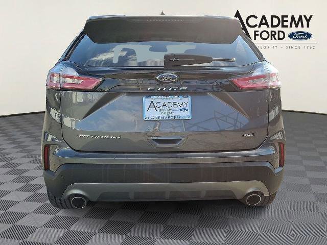 Certified 2024 Ford Edge Titanium image 3