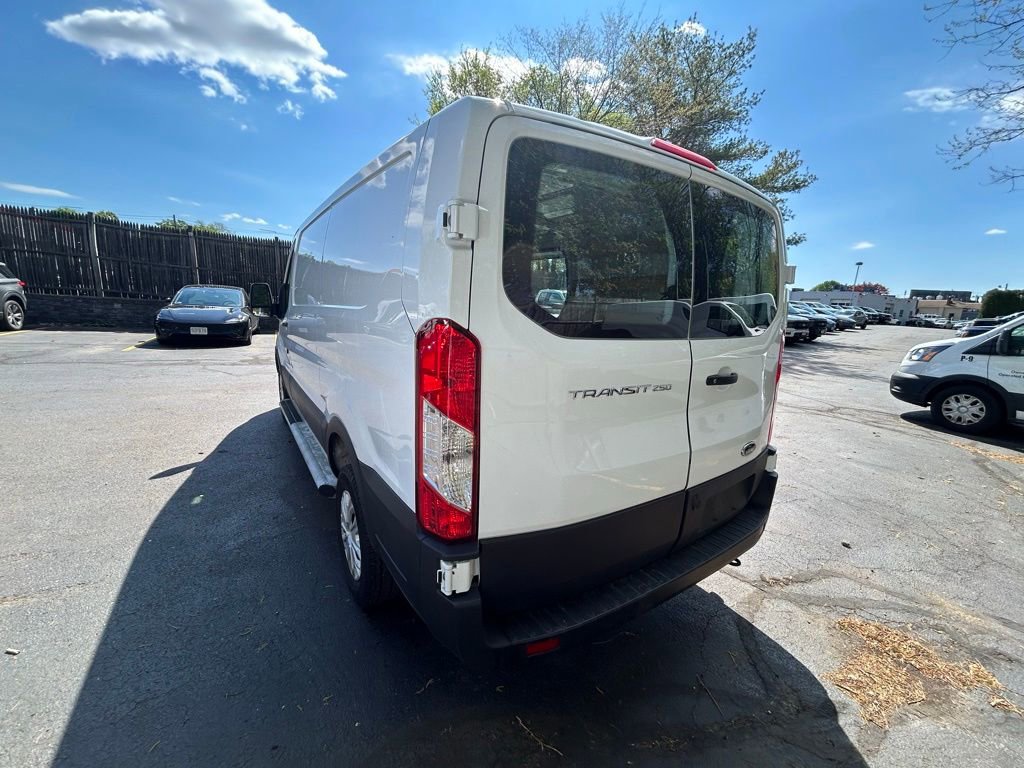 Certified 2025 Ford Transit 250 Low Roof w/ Exterior Upgrade Package RWD image 5
