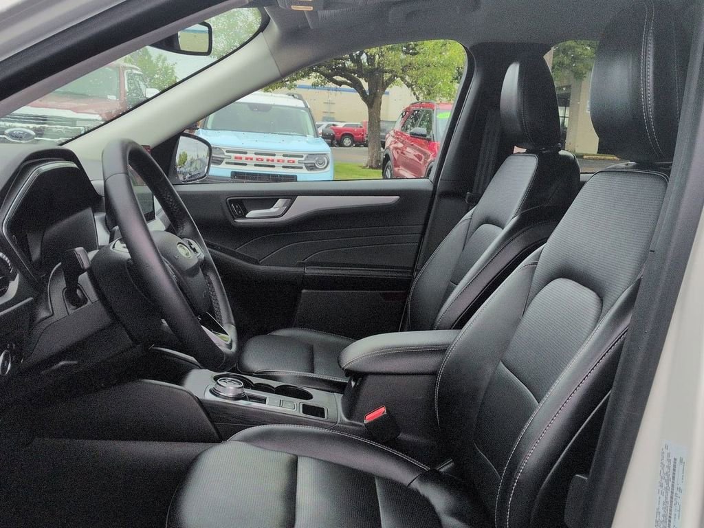 Certified 2023 Ford Escape Platinum AWD/4WD image 12