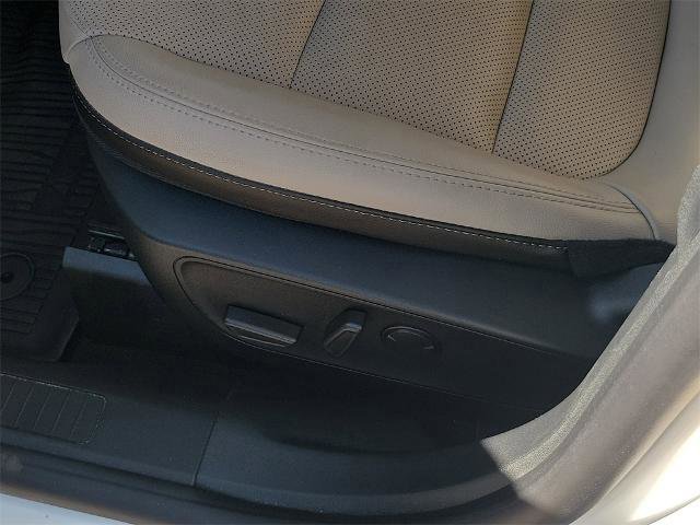 Certified 2022 Ford Escape Titanium image 20